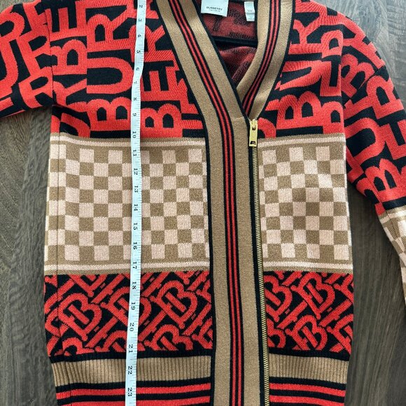 Burbery Wool & Cashmere Cardigan - Picture 2 of 8